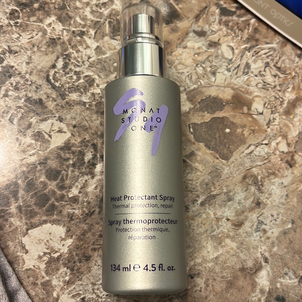 Monat Heat Protectant Spray
